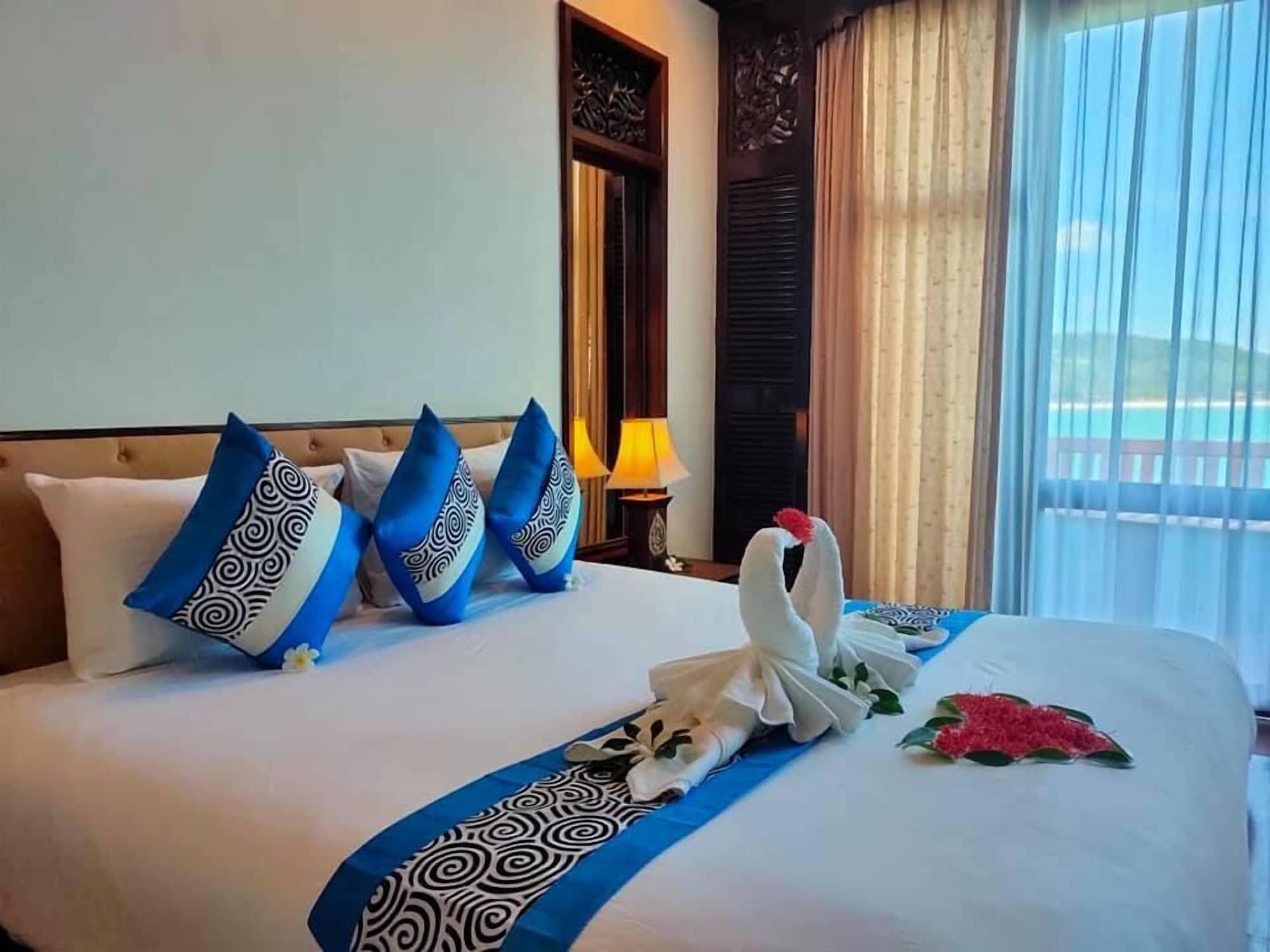 Racha Kiri Resort & Spa, Кханом Екстер'єр фото